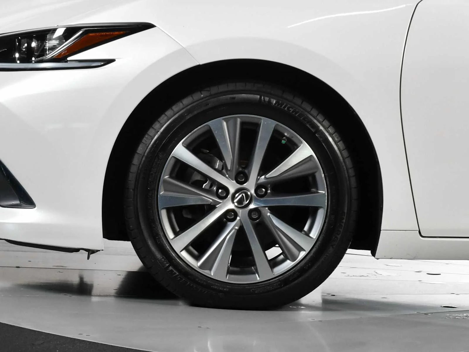 Used 2021 Eminent White Pearl Lexus  image 12