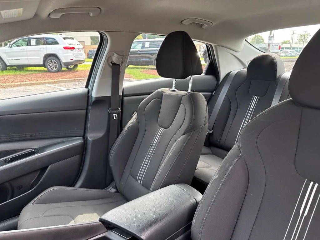 Used 2024 Gray Hyundai SEL image 14