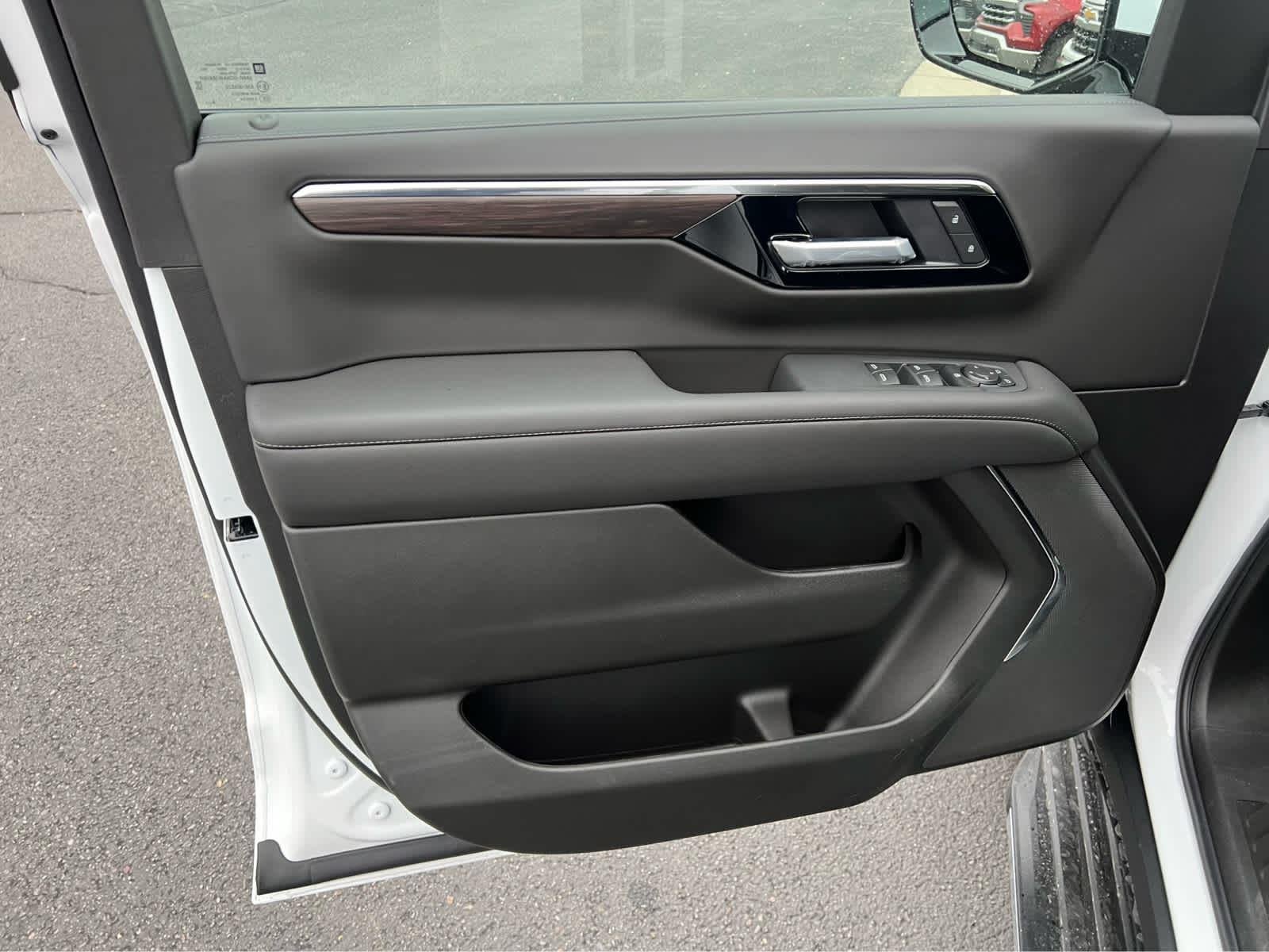 2026 Chevrolet Tahoe LS - Photo 14
