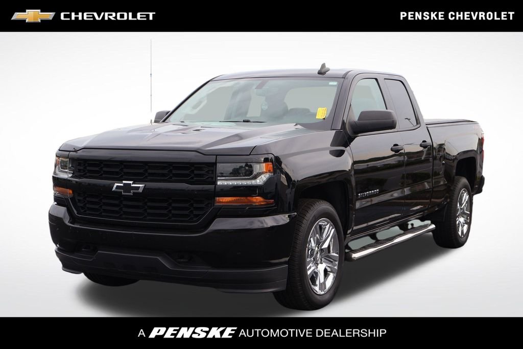 Used 2018 BLACK Chevrolet Custom image 1