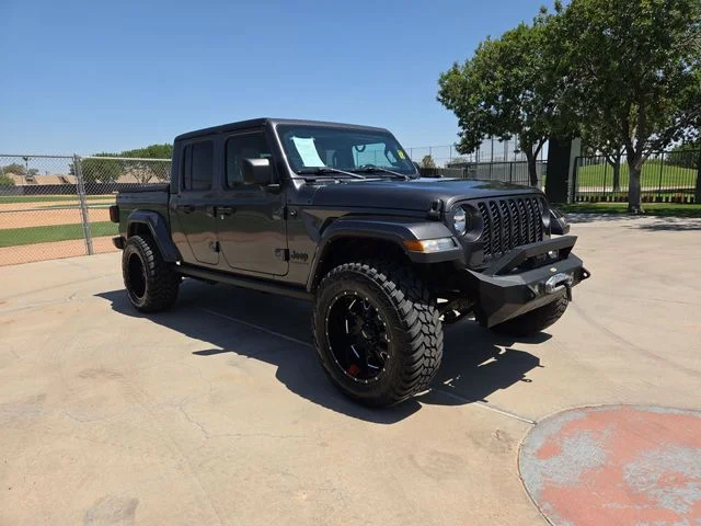 Used 2022 Gray Jeep Sport image 1