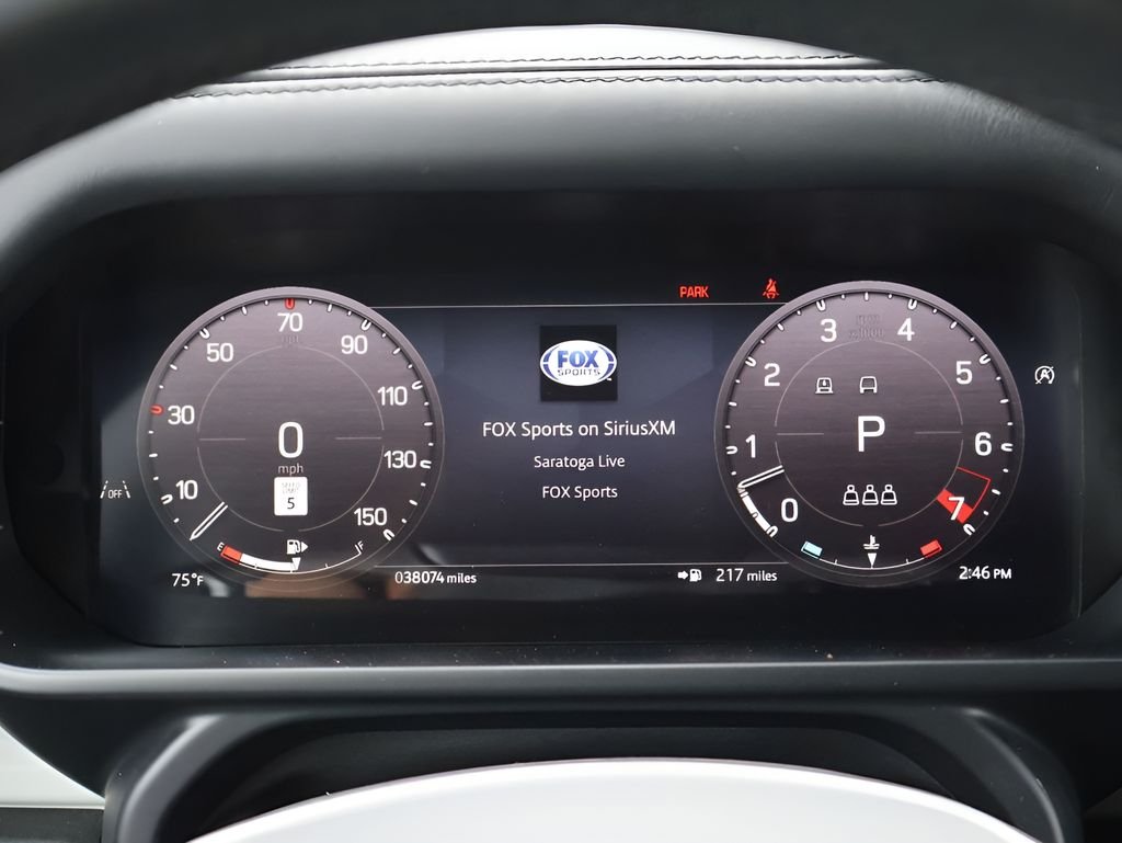 Used 2024 Santorini Black Metallic Land Rover SE image 28