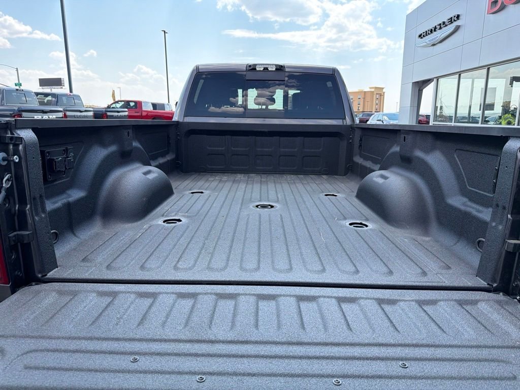 New 2026 Granite Crystal Metallic Clear-Coat Exterior Paint RAM Laramie image 7