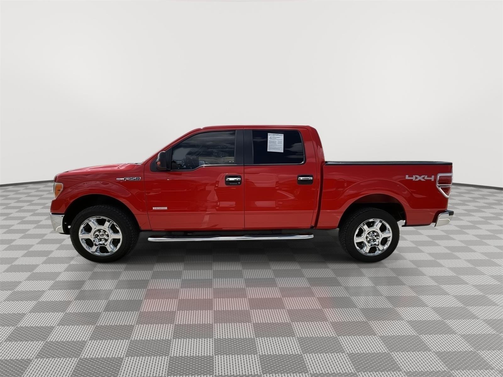 Used 2014 Race Red Ford XLT image 4