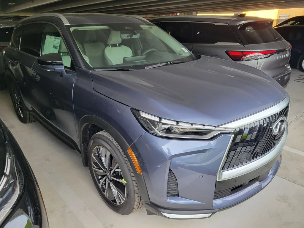 New 2027 MOONBOW BLUE INFINITI Luxe FWD image 2