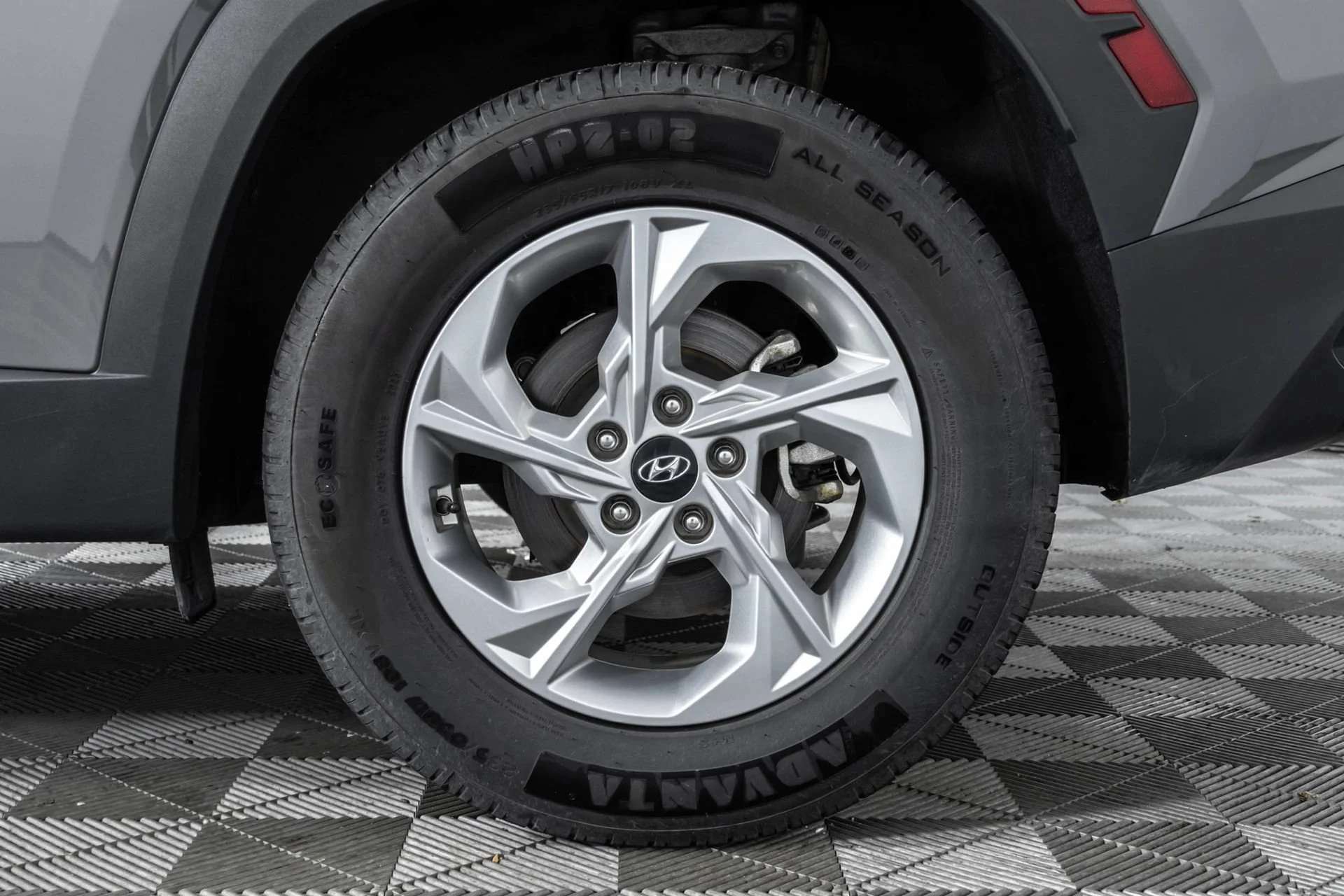 Used 2024  Hyundai SEL image 47
