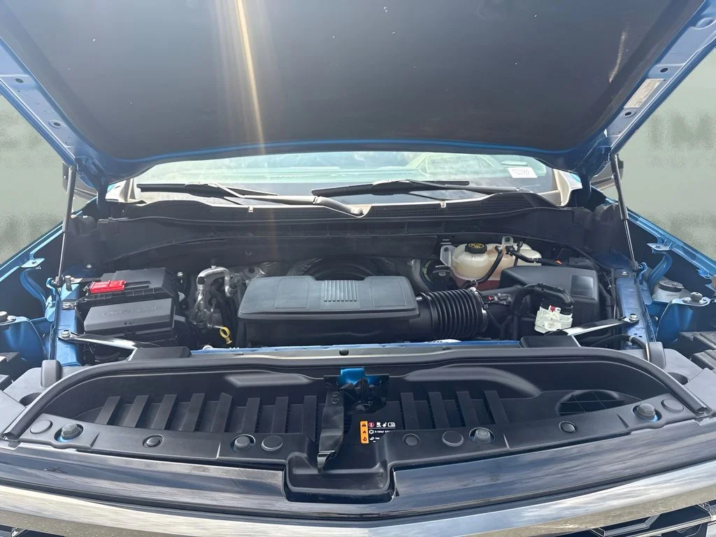 Used 2022 Blue Chevrolet ZR2 image 30