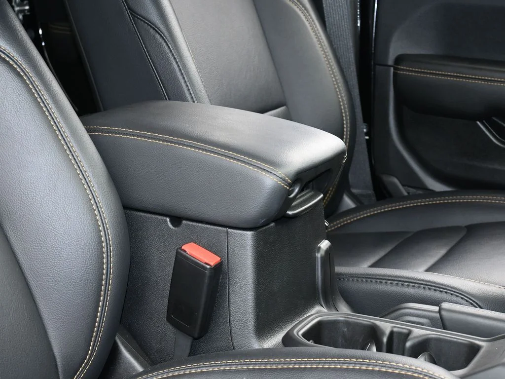Used 2024 Black Clearcoat Jeep Sport S image 40
