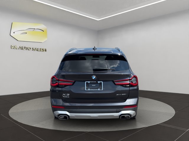 Used 2023 Dark Graphite Metallic BMW xDrive30i image 6