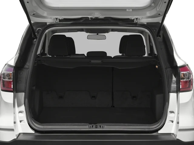 Used 2018 Ingot Silver Ford SE image 12