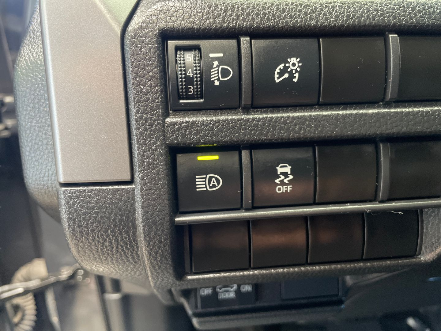 Certified Used 2024  Toyota SR5 image 11