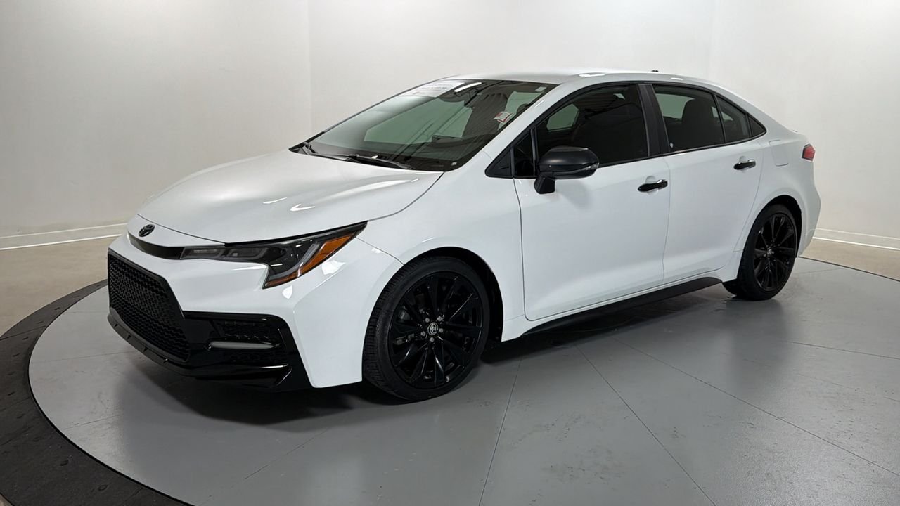 Used 2022 White Toyota SE Nightshade image 1