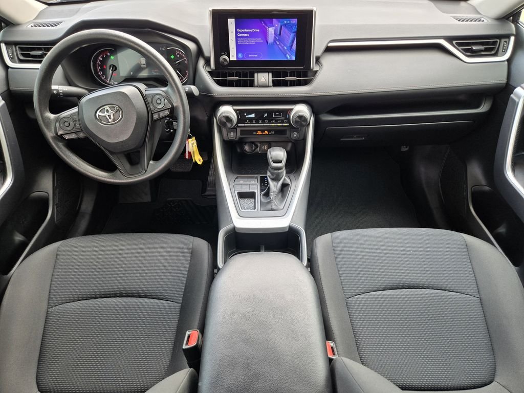 2024 Toyota RAV4 LE - Photo 18