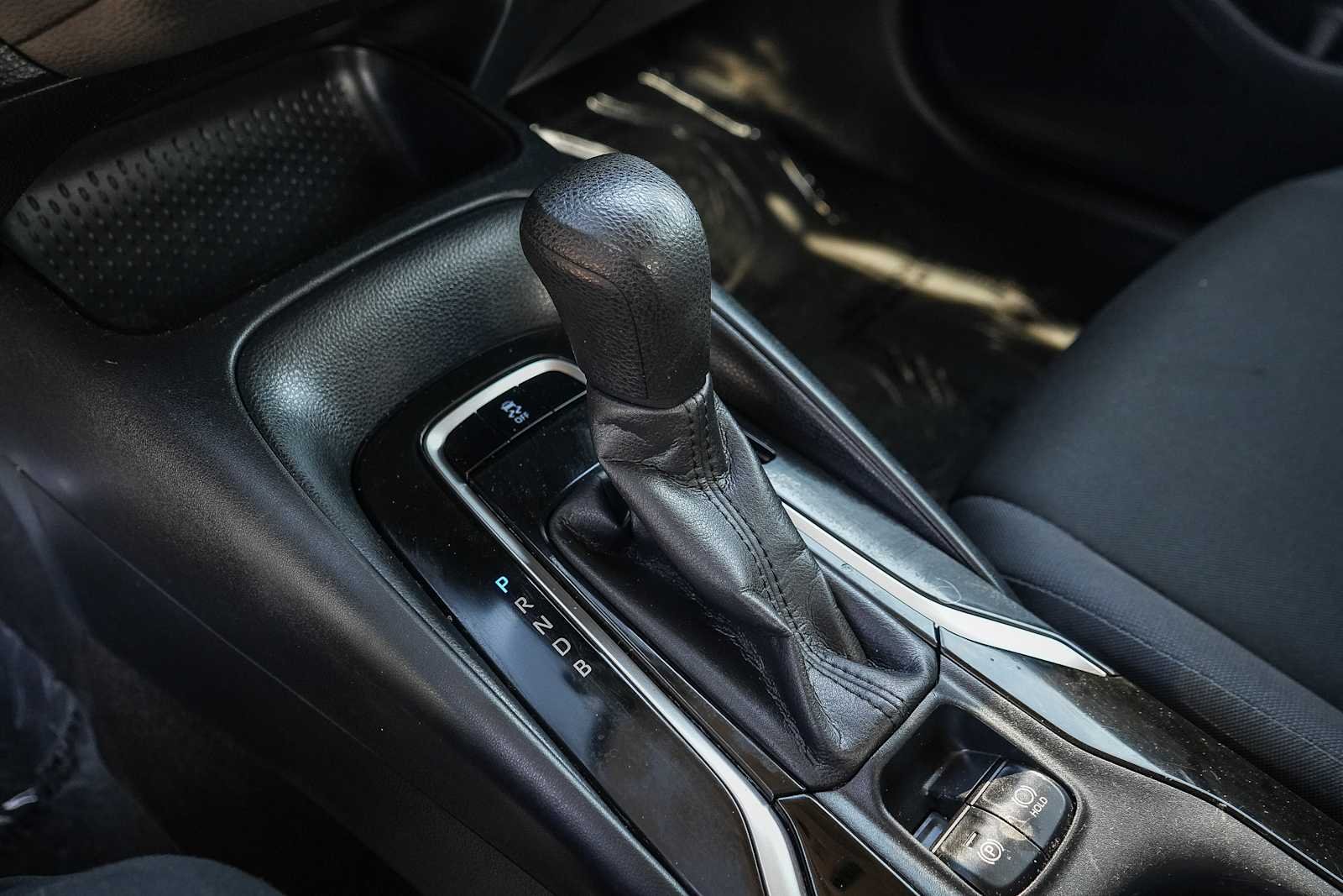 2020 Toyota Corolla LE - Photo 17