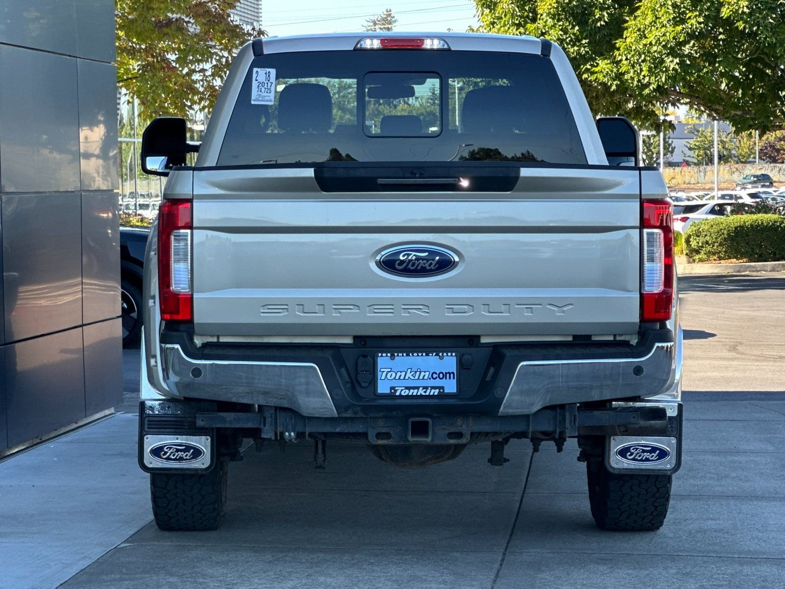 Used 2017 White Gold Metallic Ford Lariat image 4
