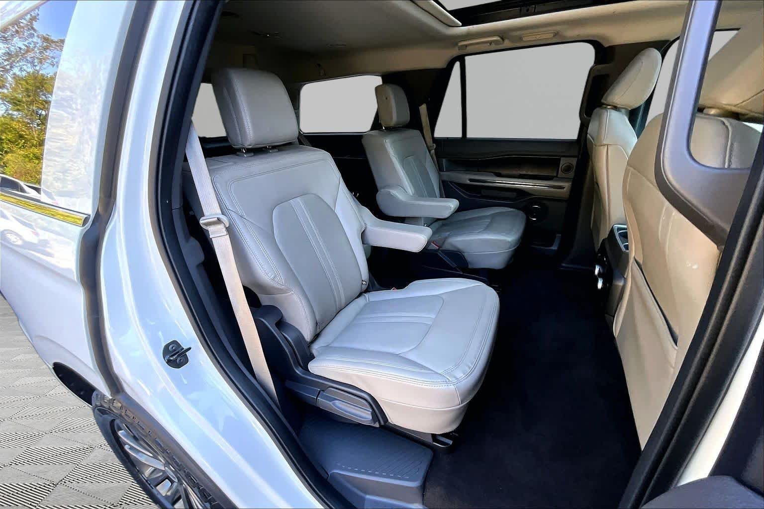 Used 2021 Star White Metallic Tri-Coat Ford Limited image 20