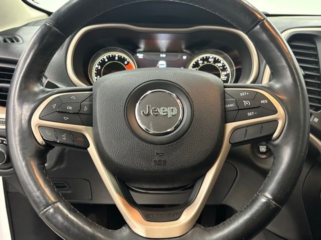Used 2016 White Jeep Limited image 19