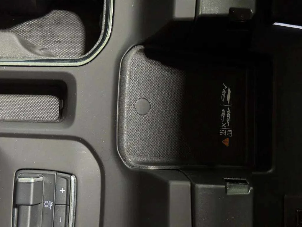 Certified Used 2025 Downpour Metallic GMC Denali image 17