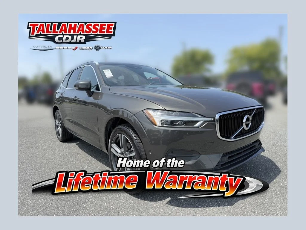 Used 2018 Gray Metallic Volvo T5 Momentum image 1