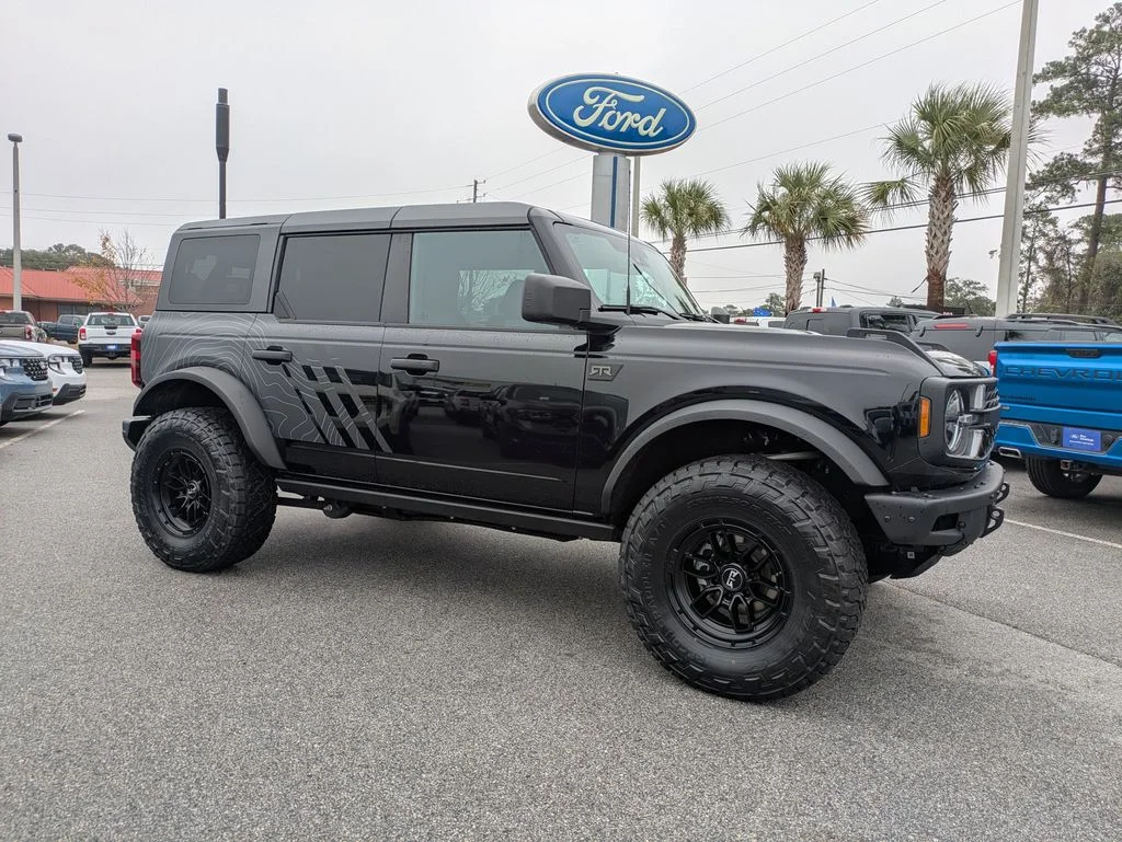 New 2025 Shadow Black Ford Big Bend image 2