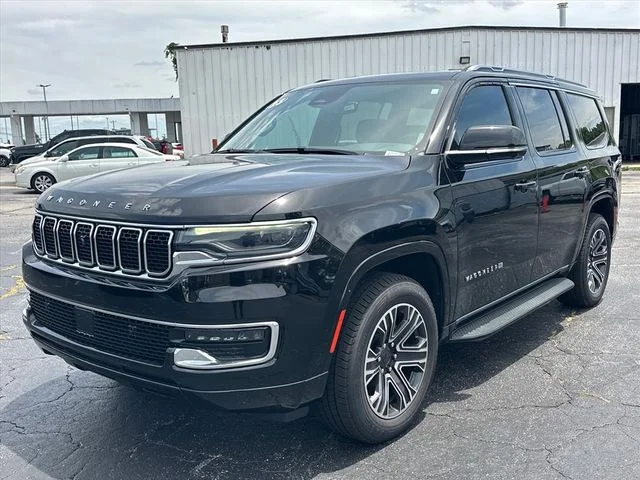 Used 2023 Black Jeep Base image 5