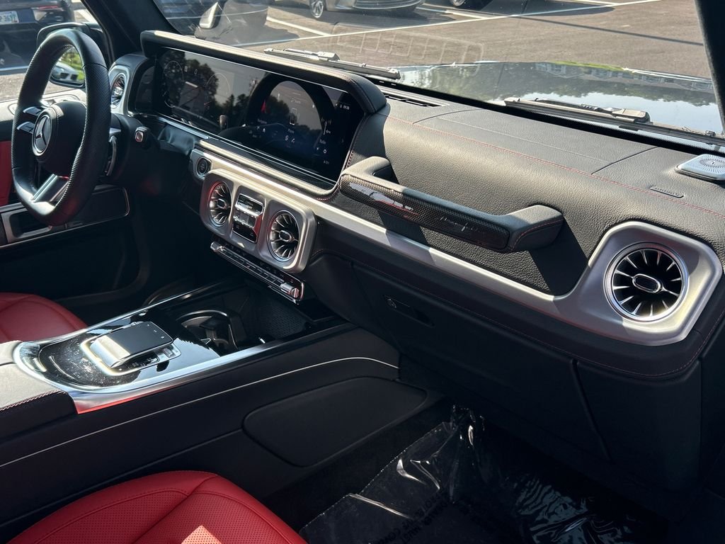 Certified Used 2025  Mercedes-Benz G 550 image 29