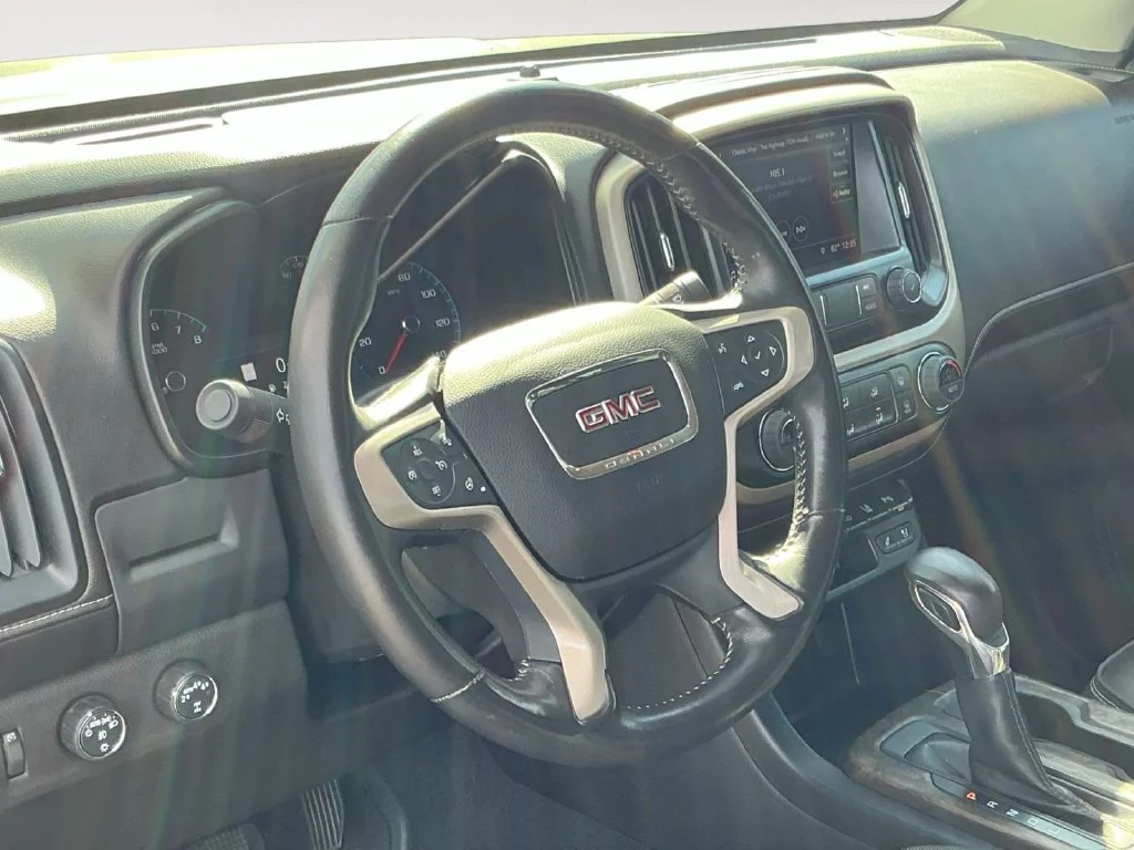 Certified Used 2022 SATIN STEEL METALLIC GMC 4WD Denali image 19