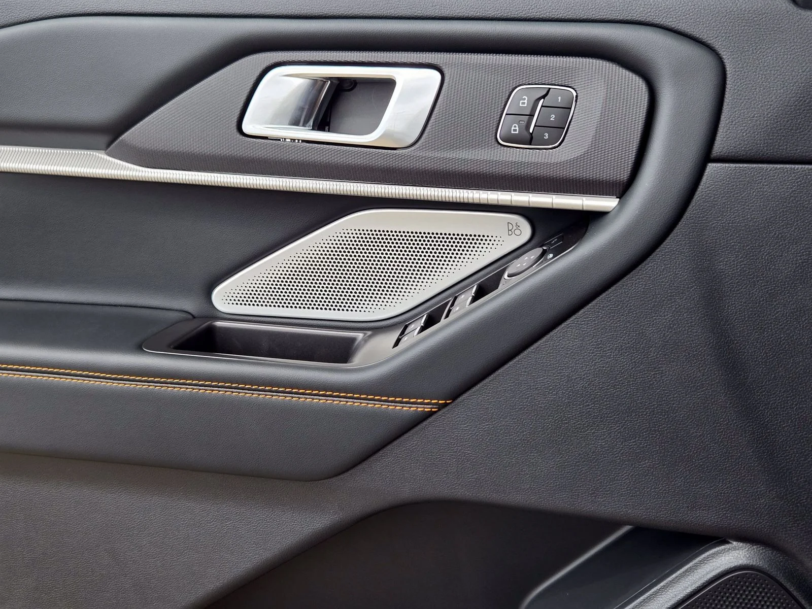 New 2026 Agate Black Metallic Ford Tremor® image 15