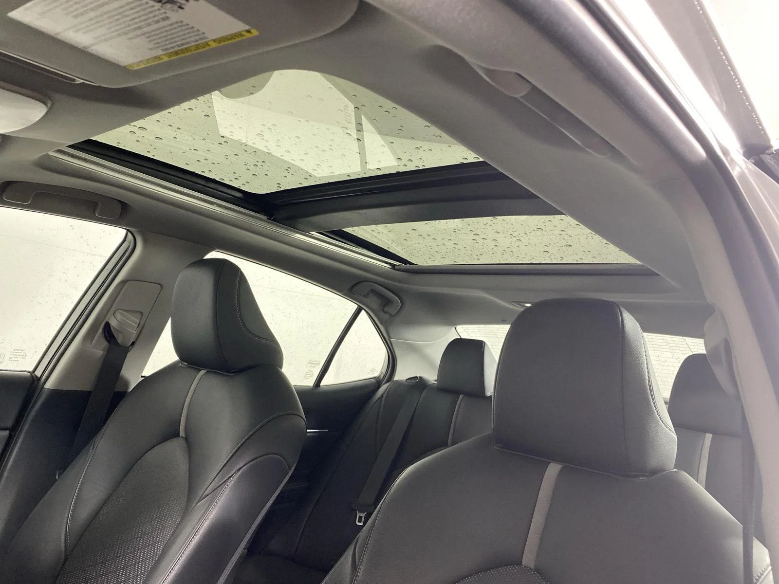 Used 2018 Celestial Silver Metallic Toyota XSE V6 image 2