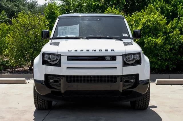 2025 Land Rover Defender V8 - Photo 6