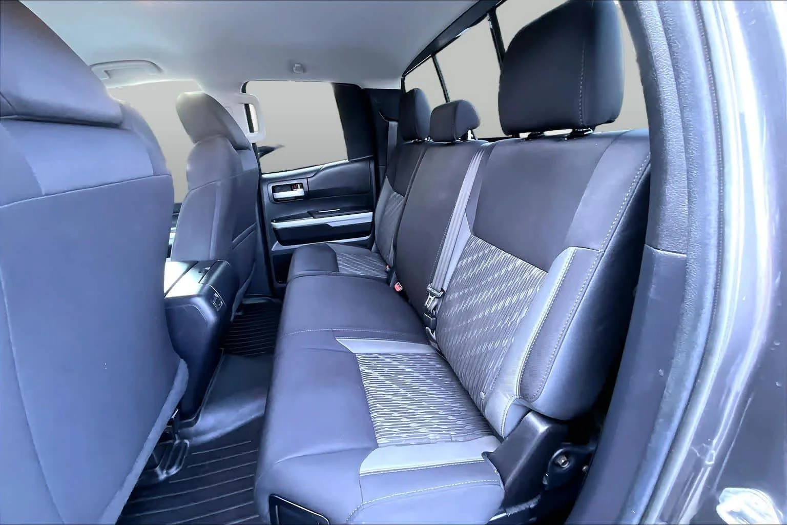 Used 2021 Magnetic Gray Metallic Toyota SR5 image 19