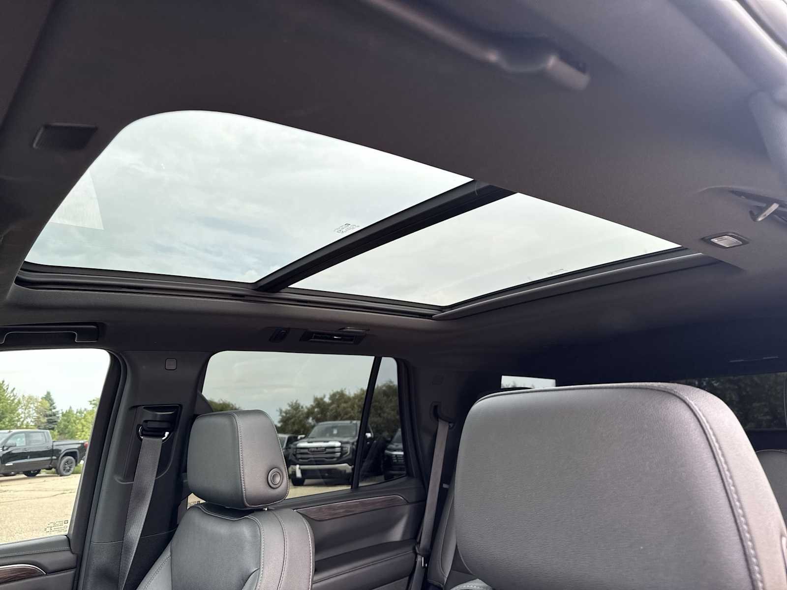 2021 Chevrolet Tahoe Z71 - Photo 7