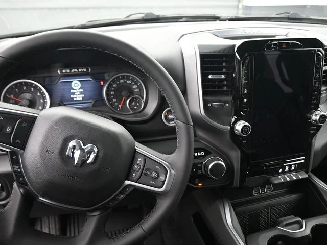 New 2026 Diamond Black Crystal Pearl-Coat Exterior Paint RAM Big Horn/Lone Star image 29