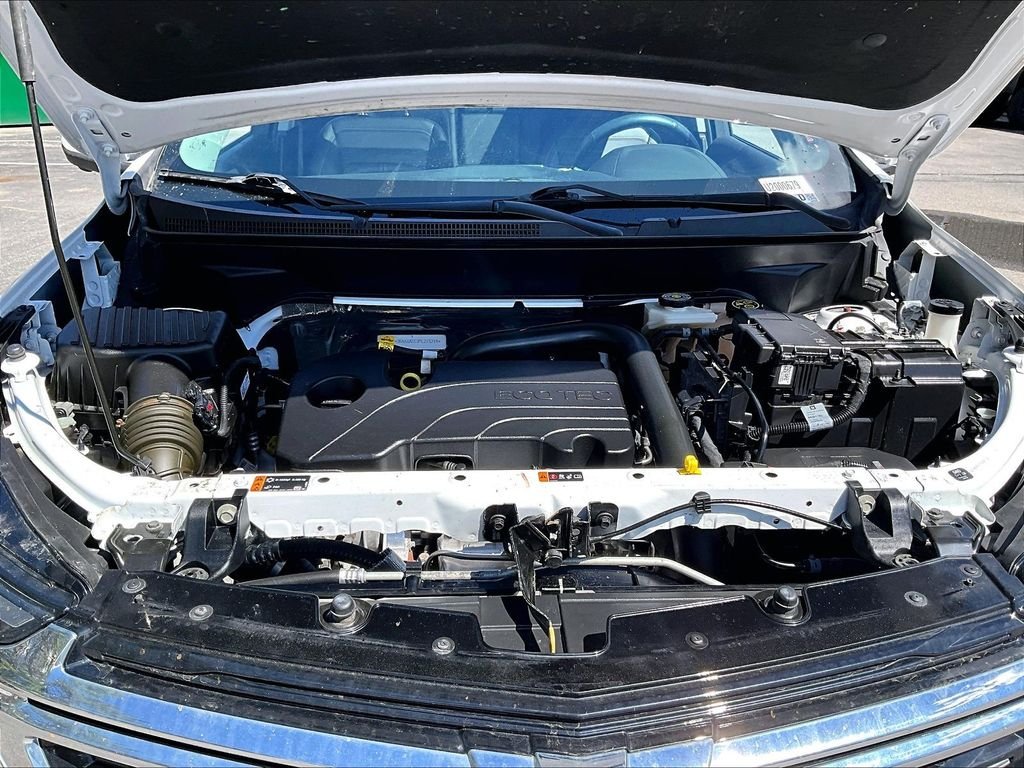 Used 2023 Summit White Chevrolet Premier image 29