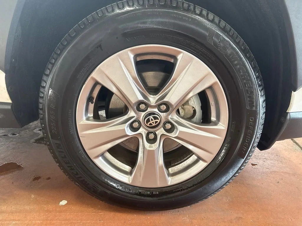 Used 2023 White Toyota XLE image 11