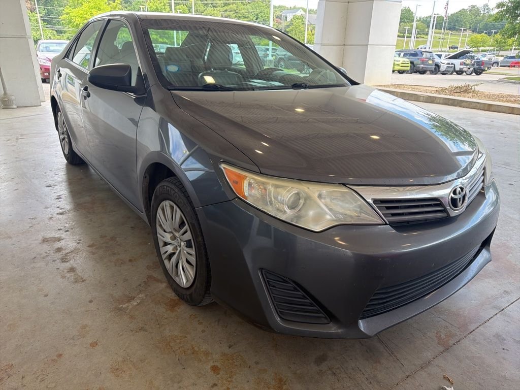 Used 2014 Gray Toyota L image 4