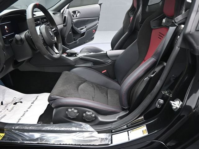 2025 Nissan Z NISMO - Photo 10