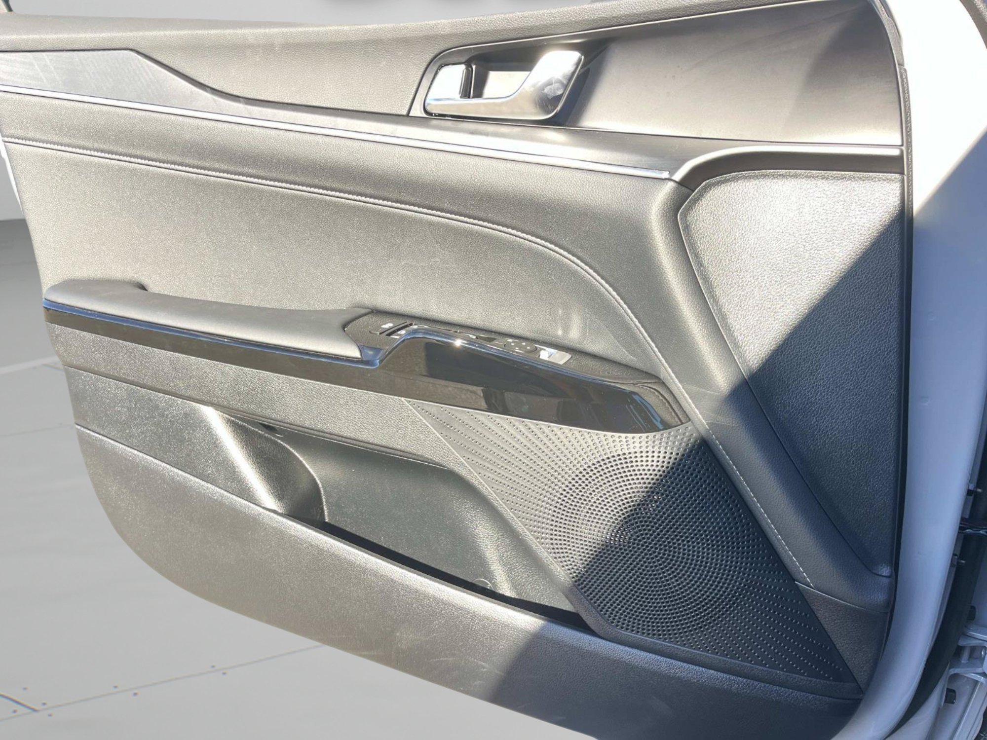 New 2026 Wolf Gray Kia GT-Line image 17