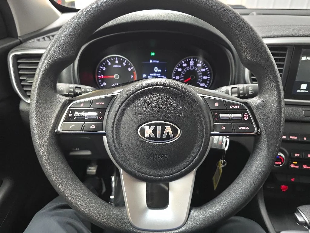 Used 2020 Pacific Blue Kia LX image 18