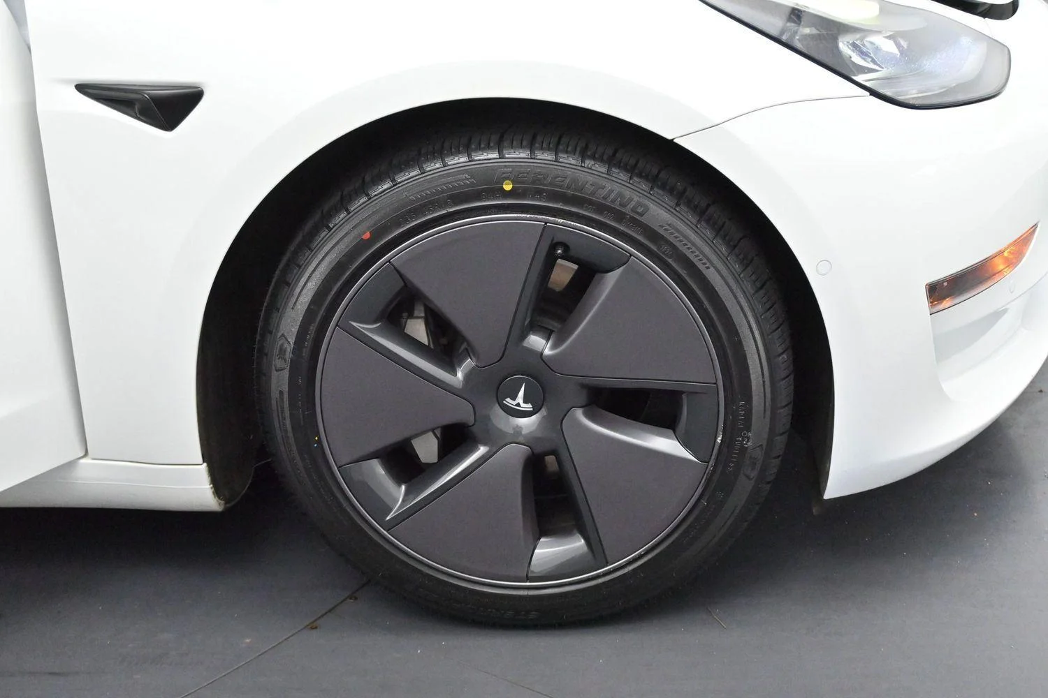 Used 2021 Pearl White Multi-Coat Tesla Standard Range Plus image 30