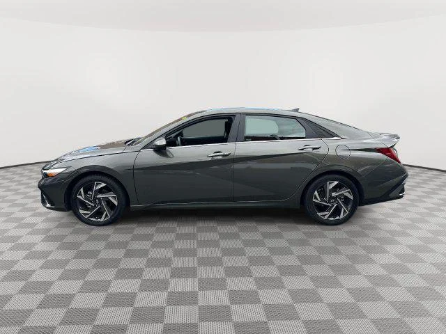 Used 2024 Amazon Gray Hyundai SEL image 6