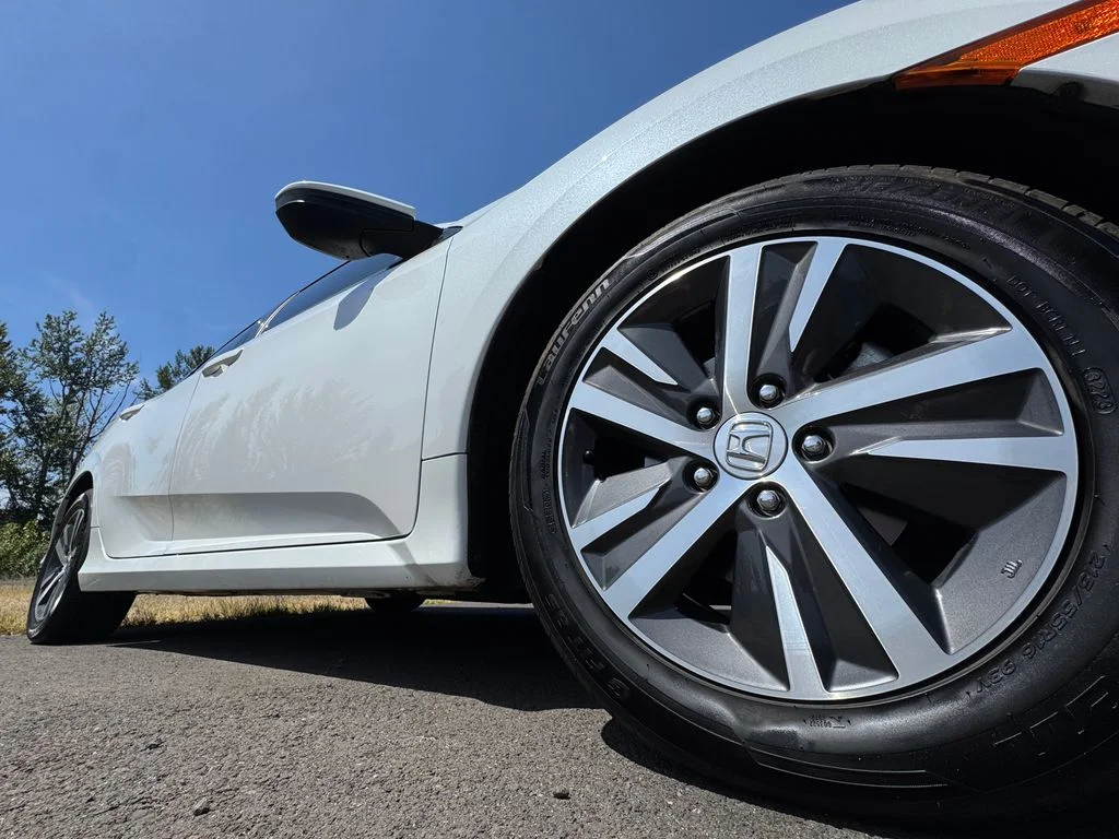 Used 2021 Platinum White Pearl Honda LX image 40