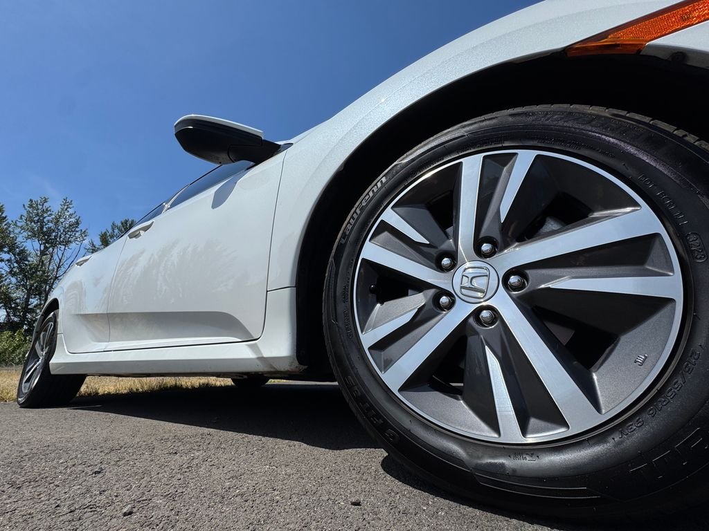 Used 2021 Platinum White Pearl Honda LX image 40