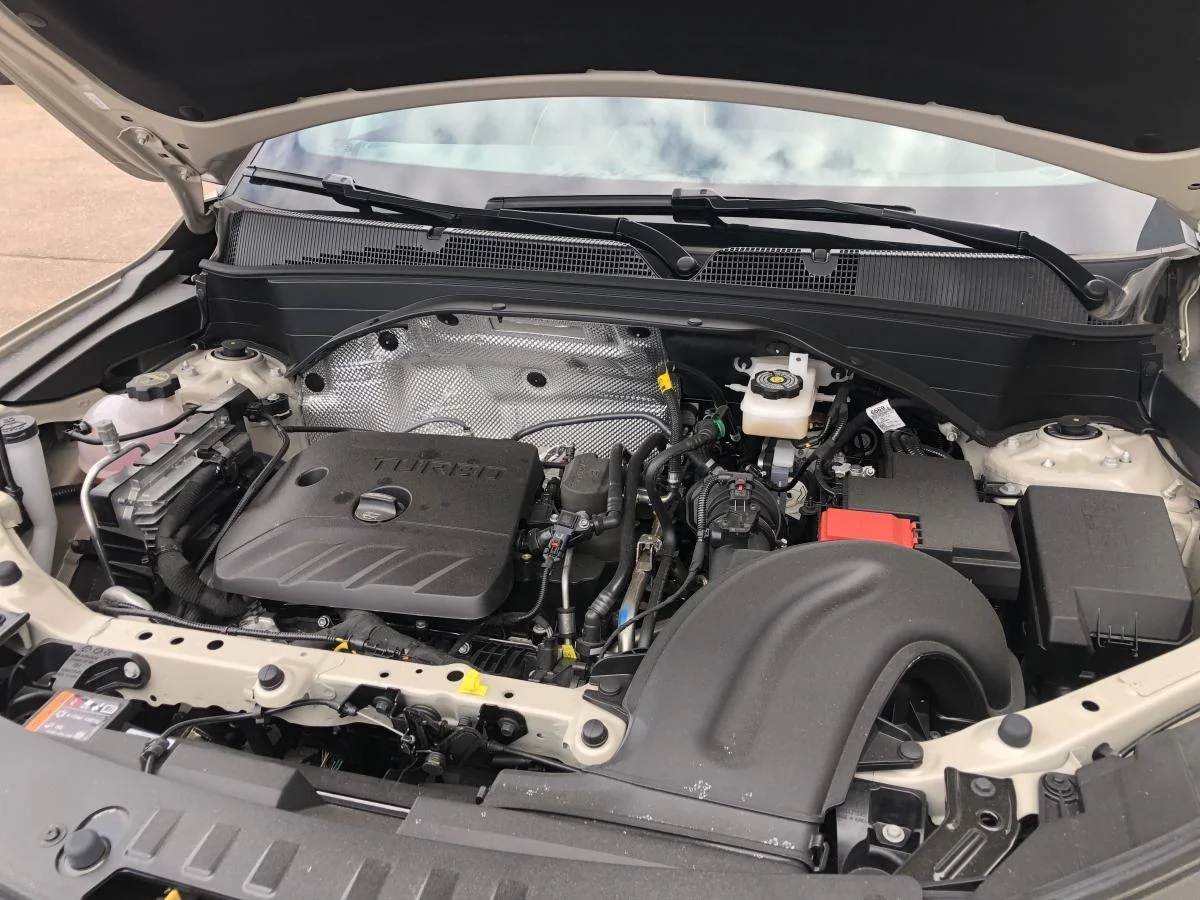 New 2026 White Chevrolet Awd 4dr Activ image 20