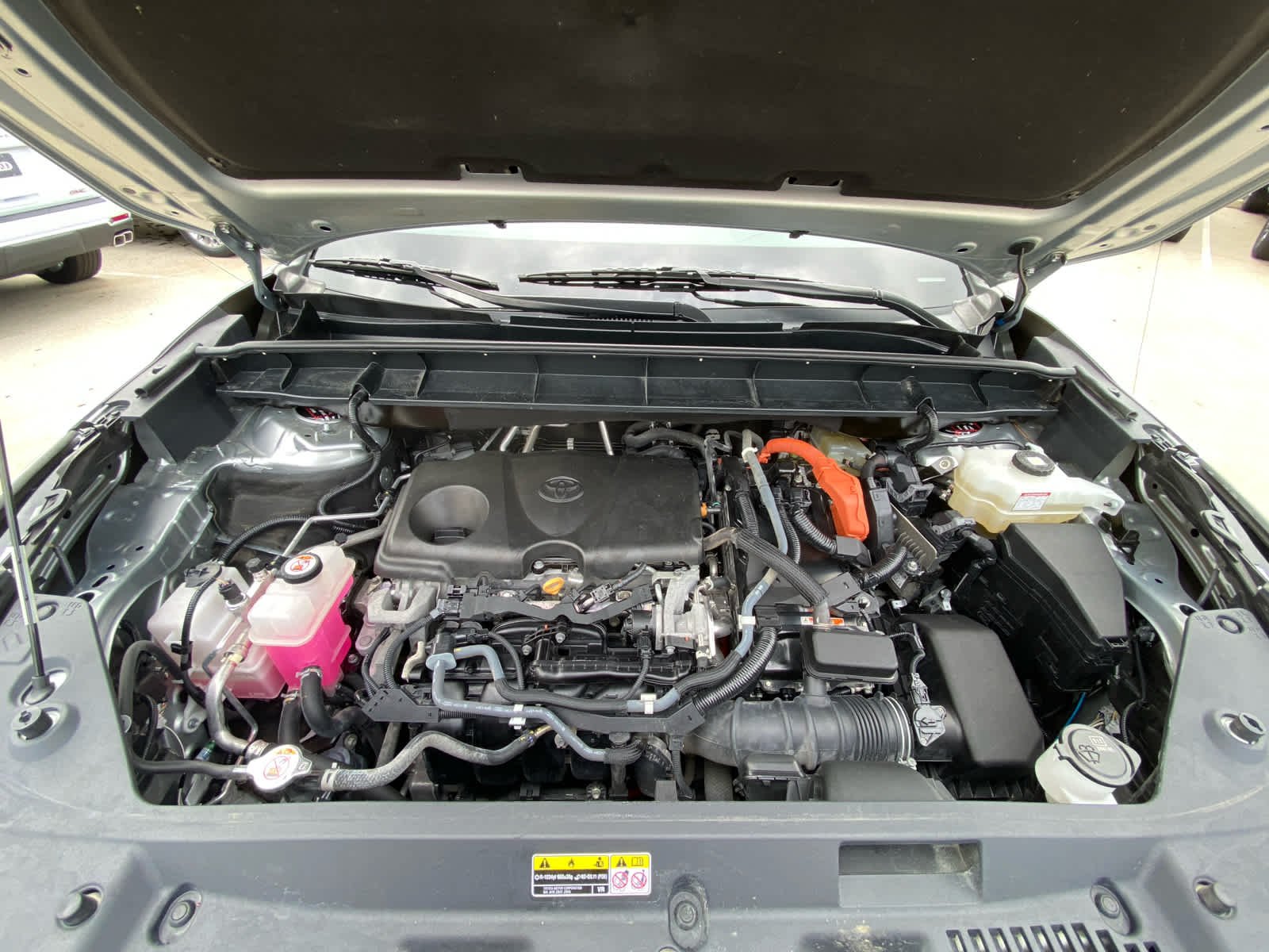 Used 2020  Toyota Hybrid XLE image 32