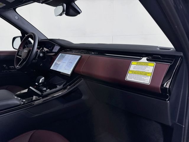 New 2026 Carpathian Grey Land Rover Dynamic SE image 31