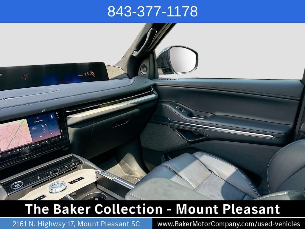 Used 2025 Gray Lincoln Reserve image 25