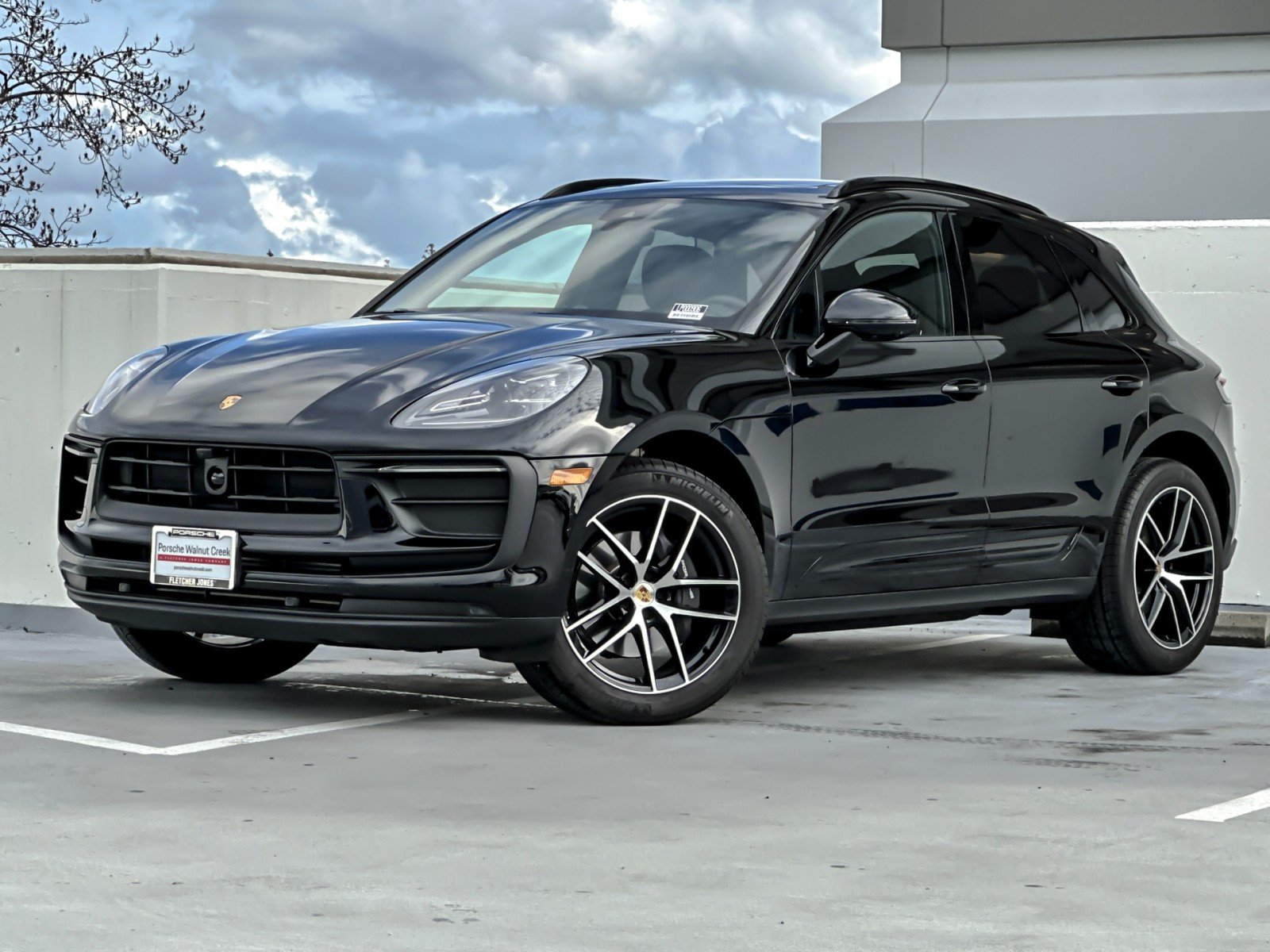 2025 Porsche Macan T