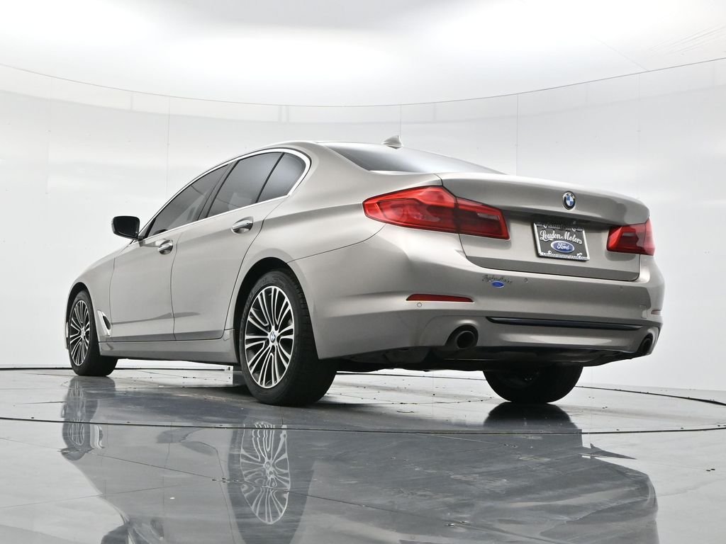 Used 2017 Cashmere Silver Metallic BMW 530i xDrive image 52