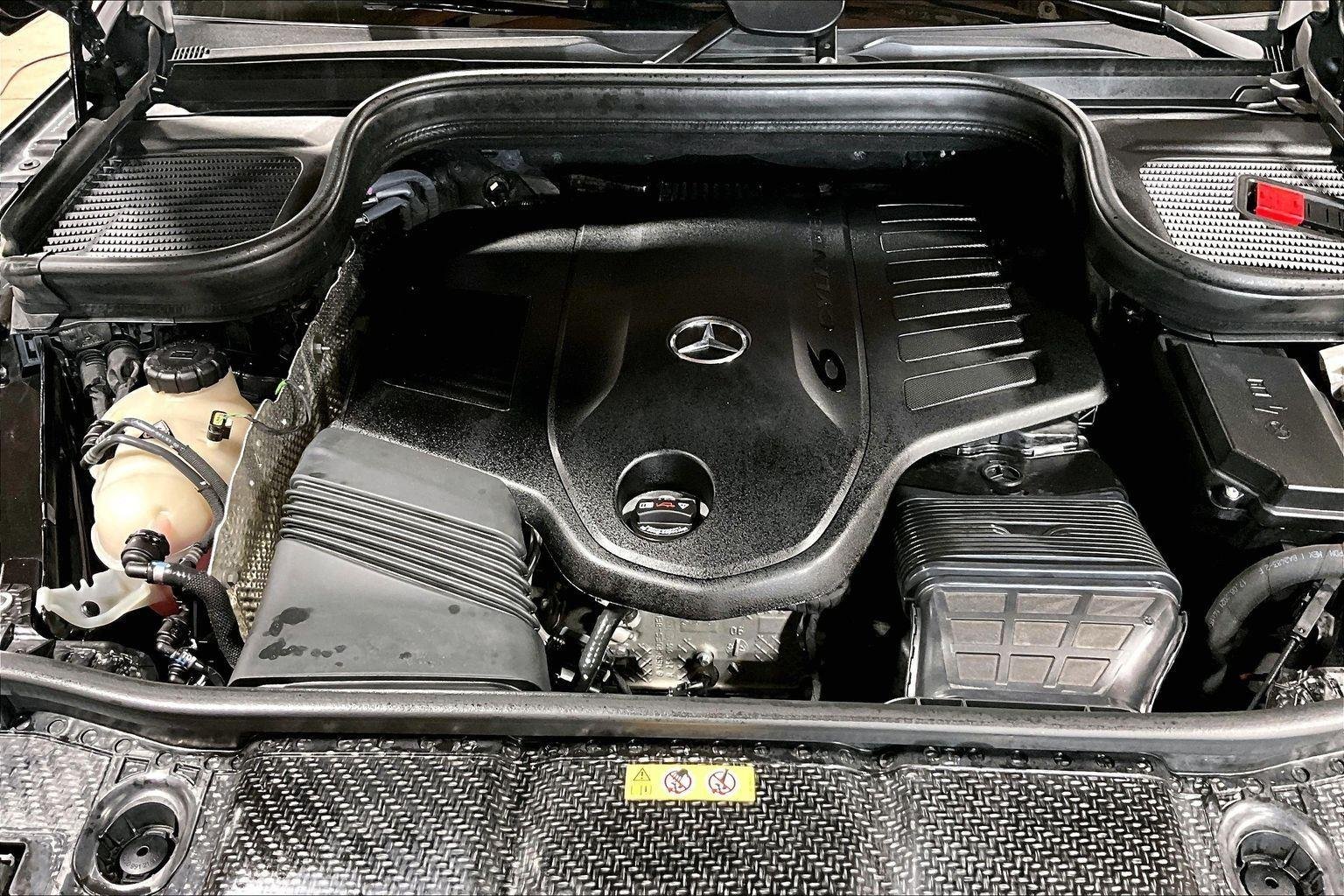 Used 2022 Obsidian Black Metallic Mercedes-Benz GLE 450 image 11